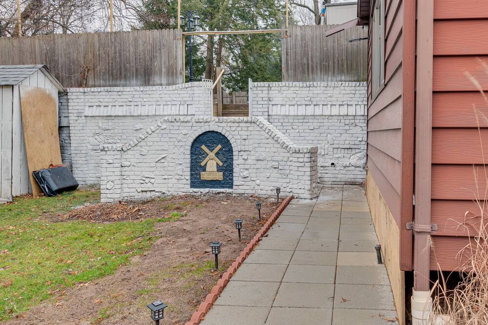 Photo of Outdoor in Teaneck