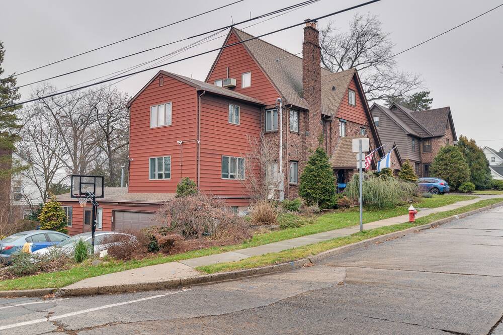 Photo of Outdoor in Teaneck