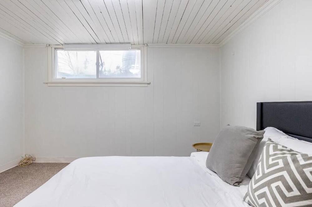 Photo of Bedroom in Newtonbrook