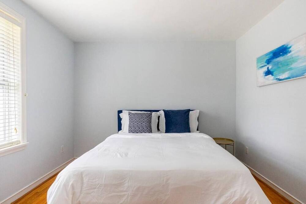 Photo of Bedroom in Newtonbrook