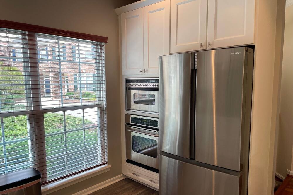 Photo of Kitchen in Baileys Crossroads