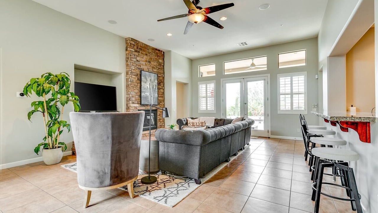 Photo of Livingroom in Carefree Rolling Hills