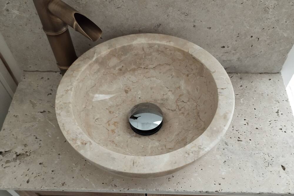 Photo of Bathroom in Le Grand-Pressigny