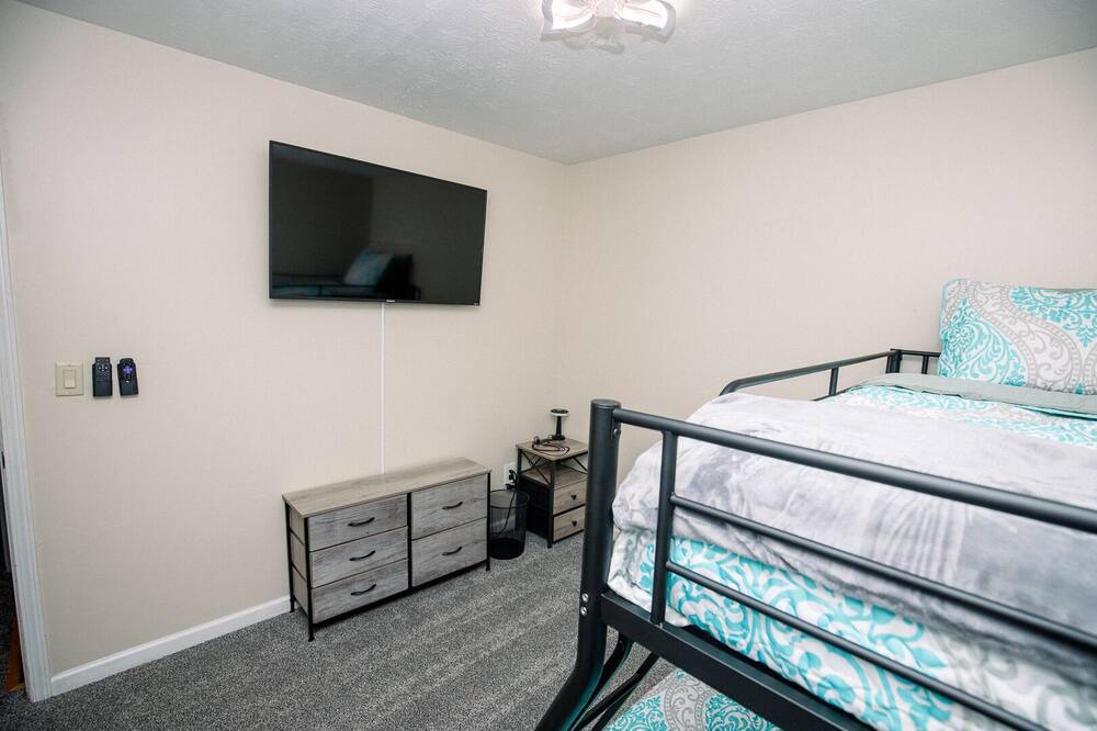 Photo of Bedroom in Garfield Heights