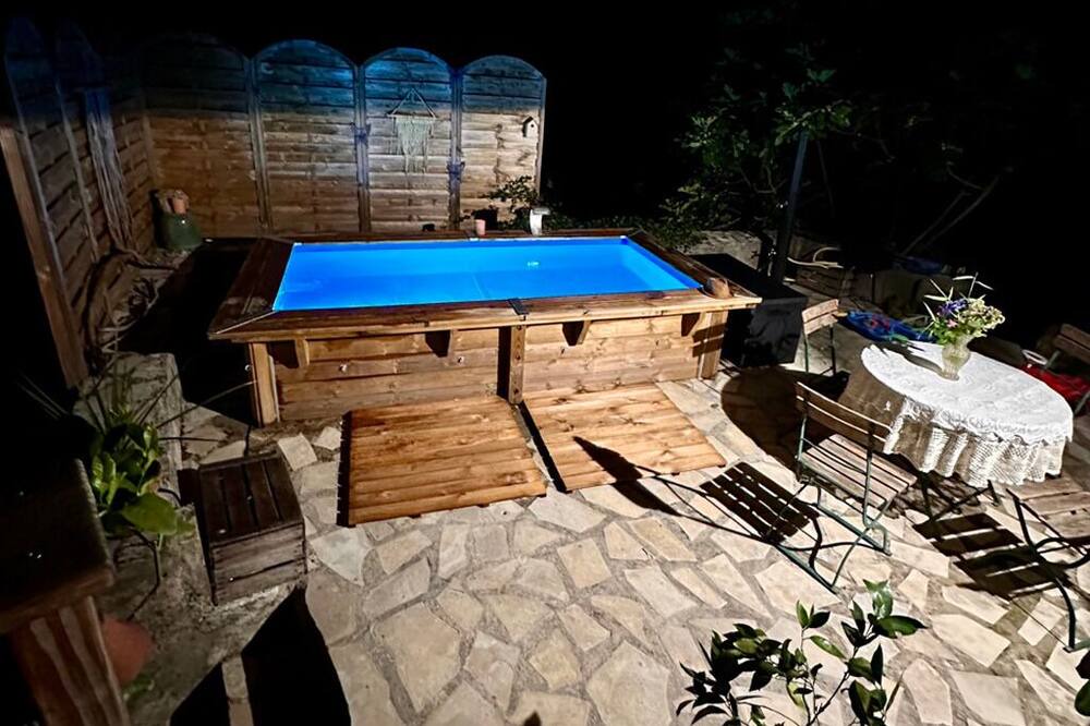 Photo of Outdoor in Saint-Fortunat-sur-Eyrieux