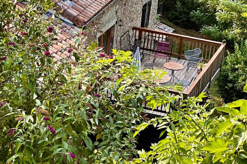 Photo of Outdoor in Saint-Fortunat-sur-Eyrieux