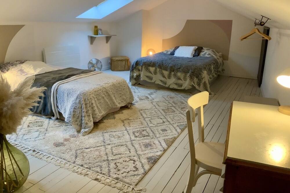 Photo of Bedroom in Saint-Fortunat-sur-Eyrieux