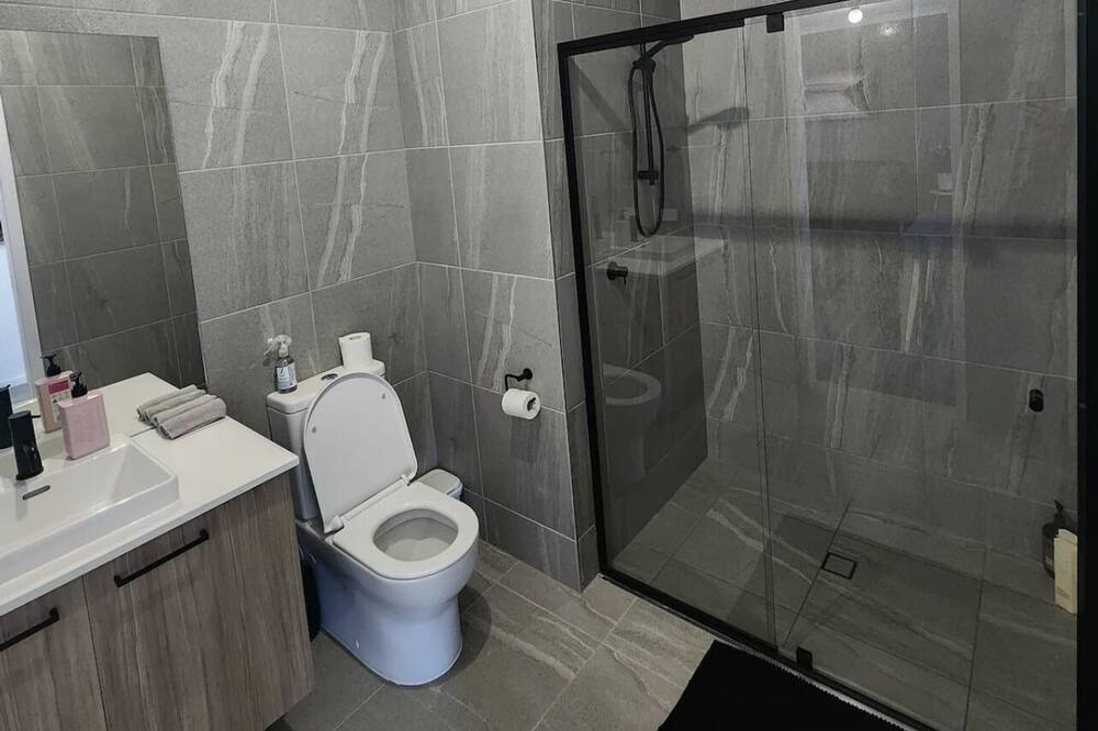 Photo of Bathroom in Chilcotts Grass