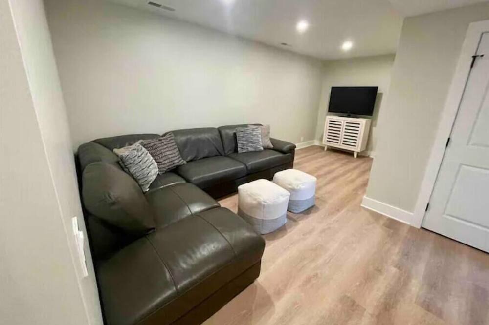 Photo of Livingroom in Thompson's Station
