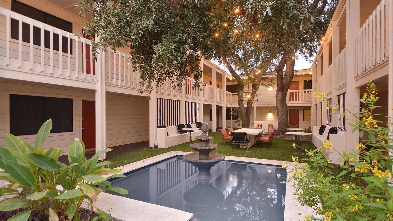 Photo of Outdoor in Brentwood