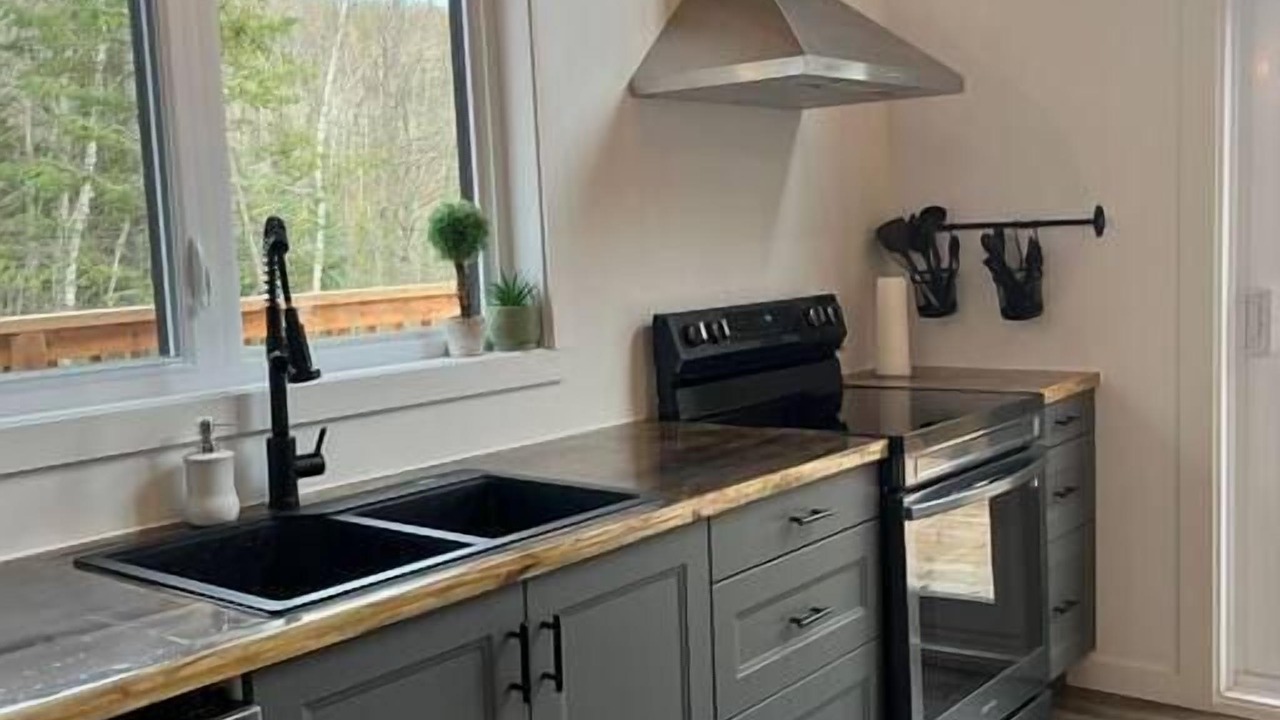 Photo of Kitchen in Saint-Alexis-des-Monts