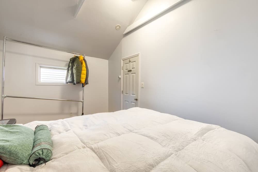 Photo of Bedroom in East Bronx