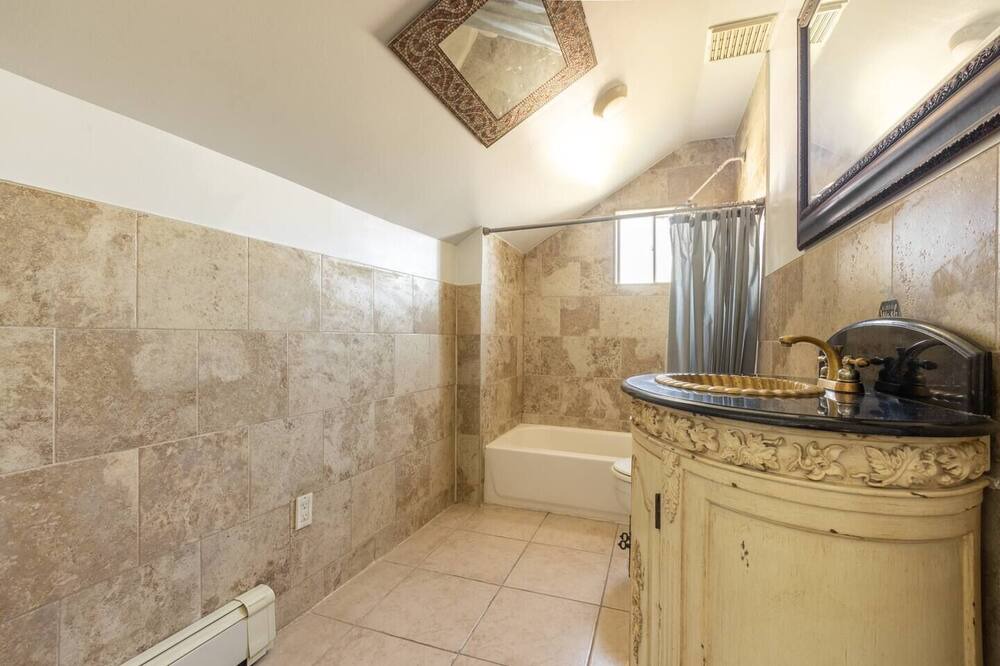 Photo of Bathroom in East Bronx