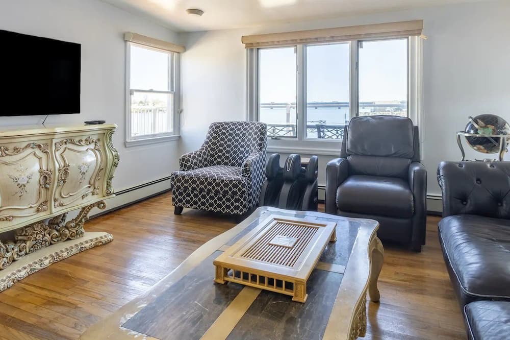 Photo of Livingroom in East Bronx