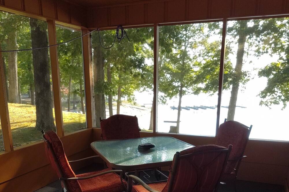 Photo of Outdoor in Benton
