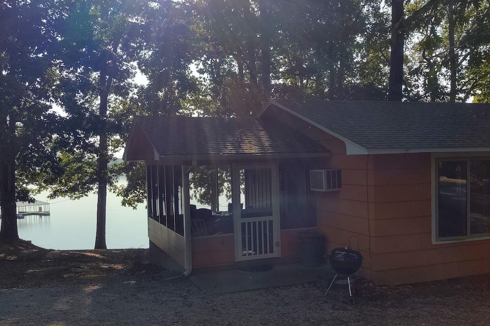 Photo of Outdoor in Benton