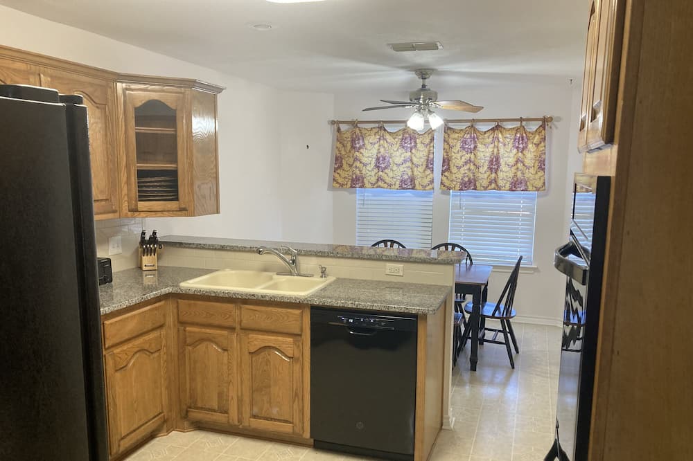 Photo of Kitchen in Ellis County