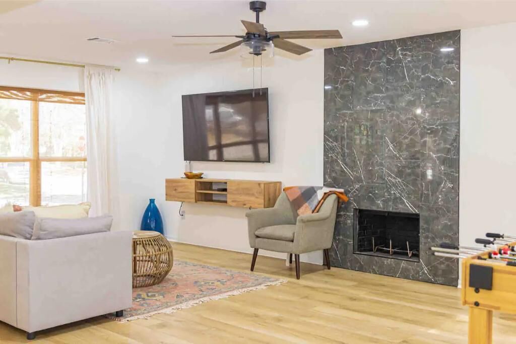 Photo of Livingroom in Spring