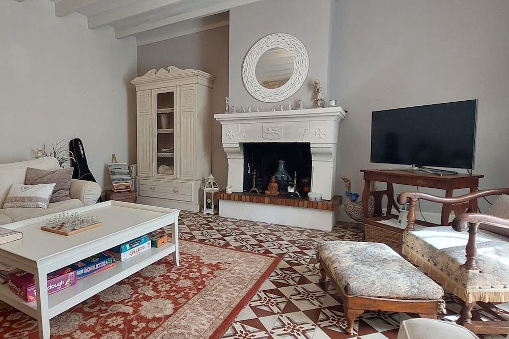 Photo of Livingroom in Saint-Valerien