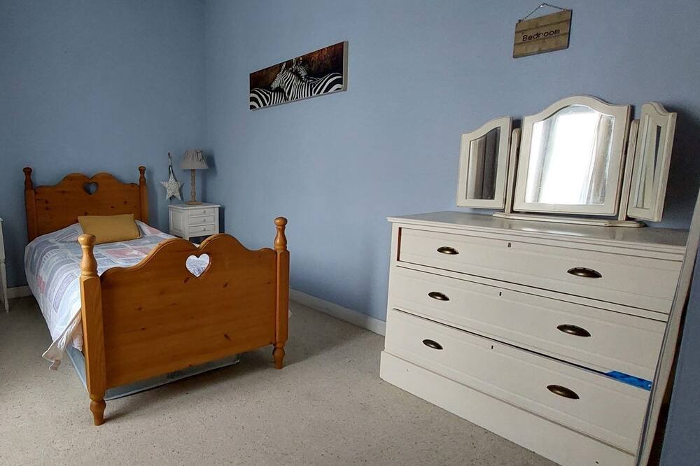 Photo of Bedroom in Saint-Valerien