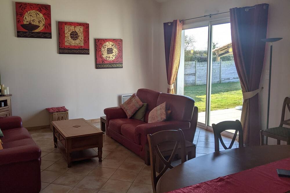 Photo of Livingroom in L'Aiguillon-sur-Vie