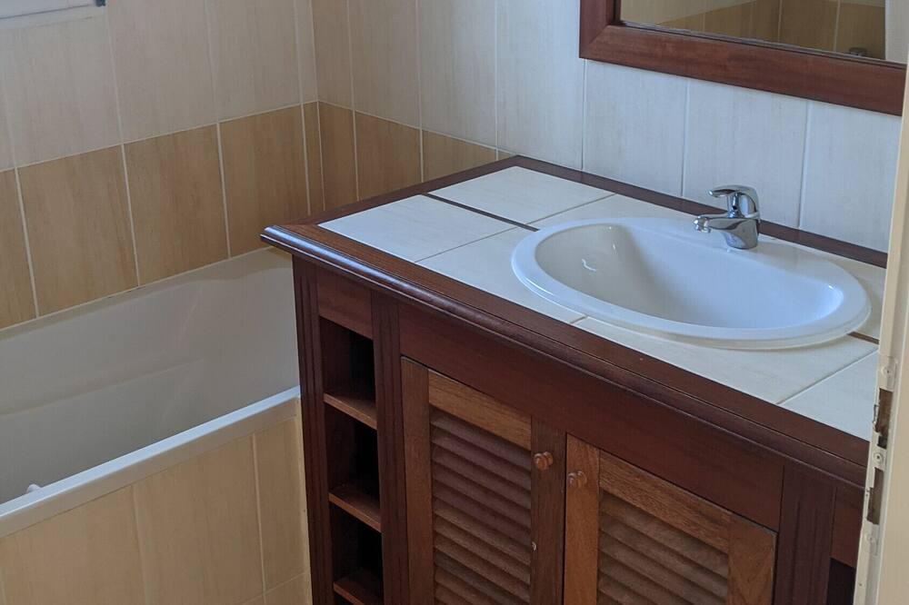 Photo of Bathroom in L'Aiguillon-sur-Vie