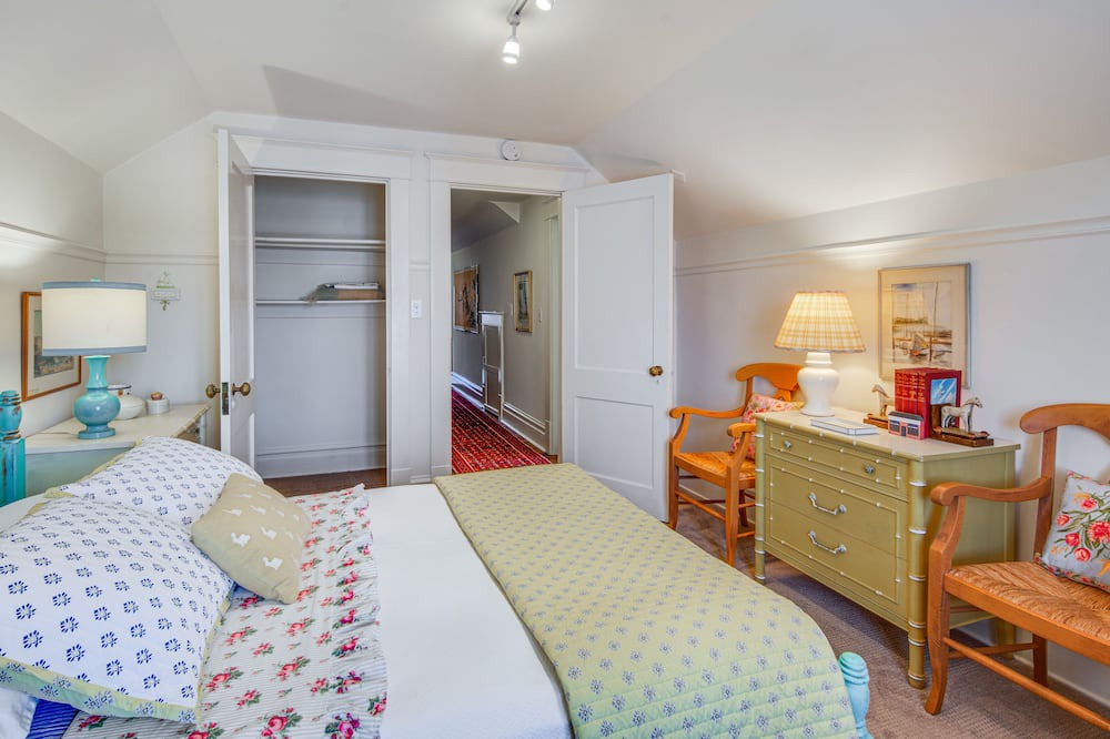 Photo of Bedroom in Olean