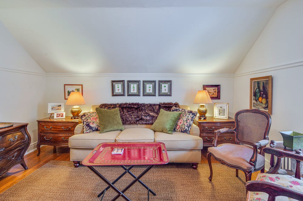 Photo of Livingroom in Olean