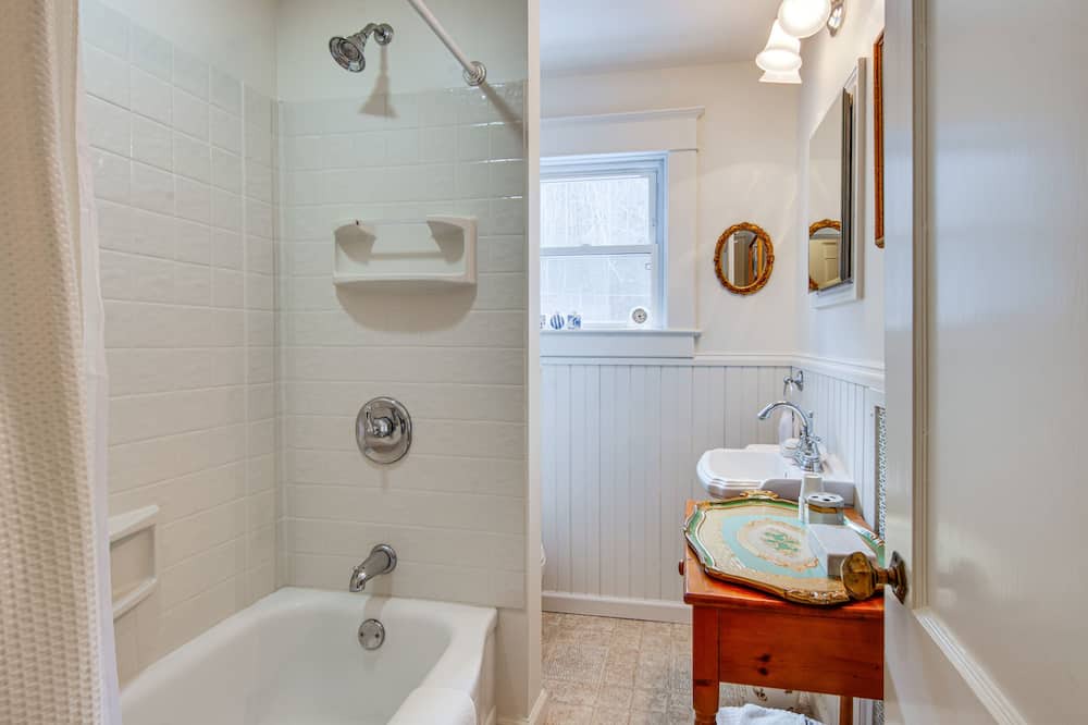 Photo of Bathroom in Olean