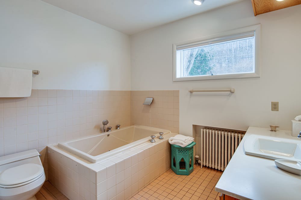 Photo of Bathroom in Olean