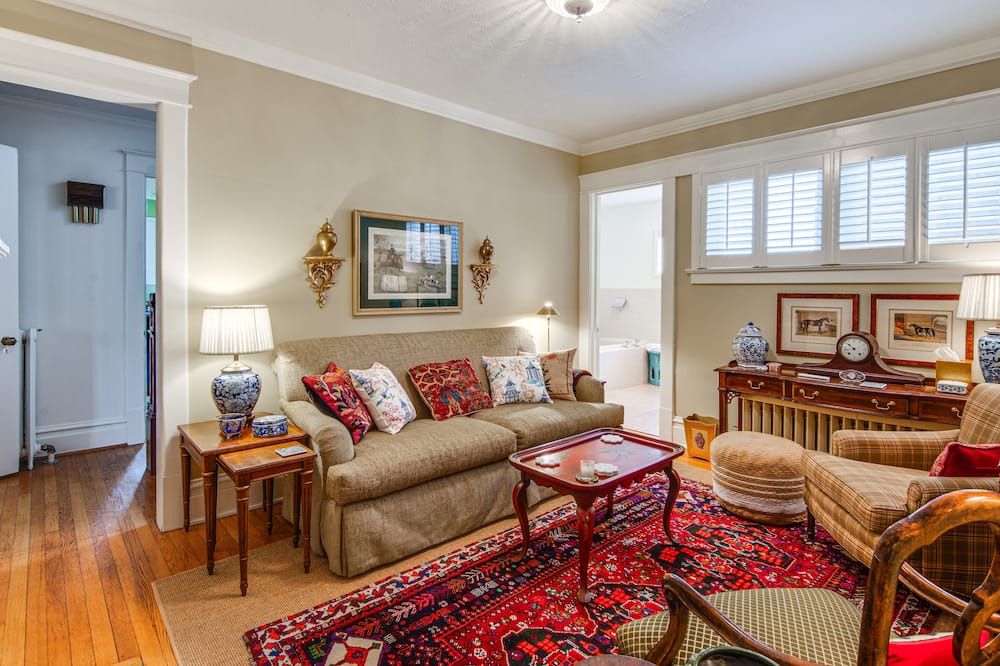 Photo of Livingroom in Olean