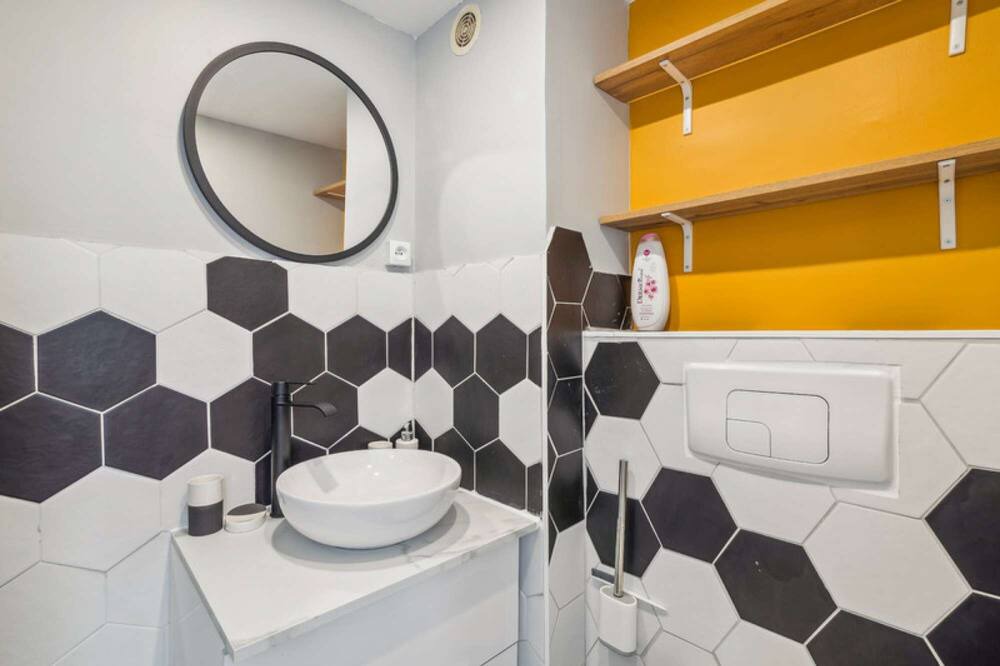 Photo of Bathroom in Sainte-Anne - Faubourg Noyon