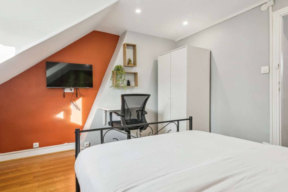 Photo of Bedroom in Sainte-Anne - Faubourg Noyon