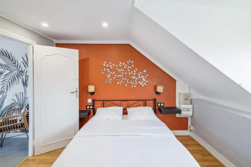 Photo of Bedroom in Sainte-Anne - Faubourg Noyon