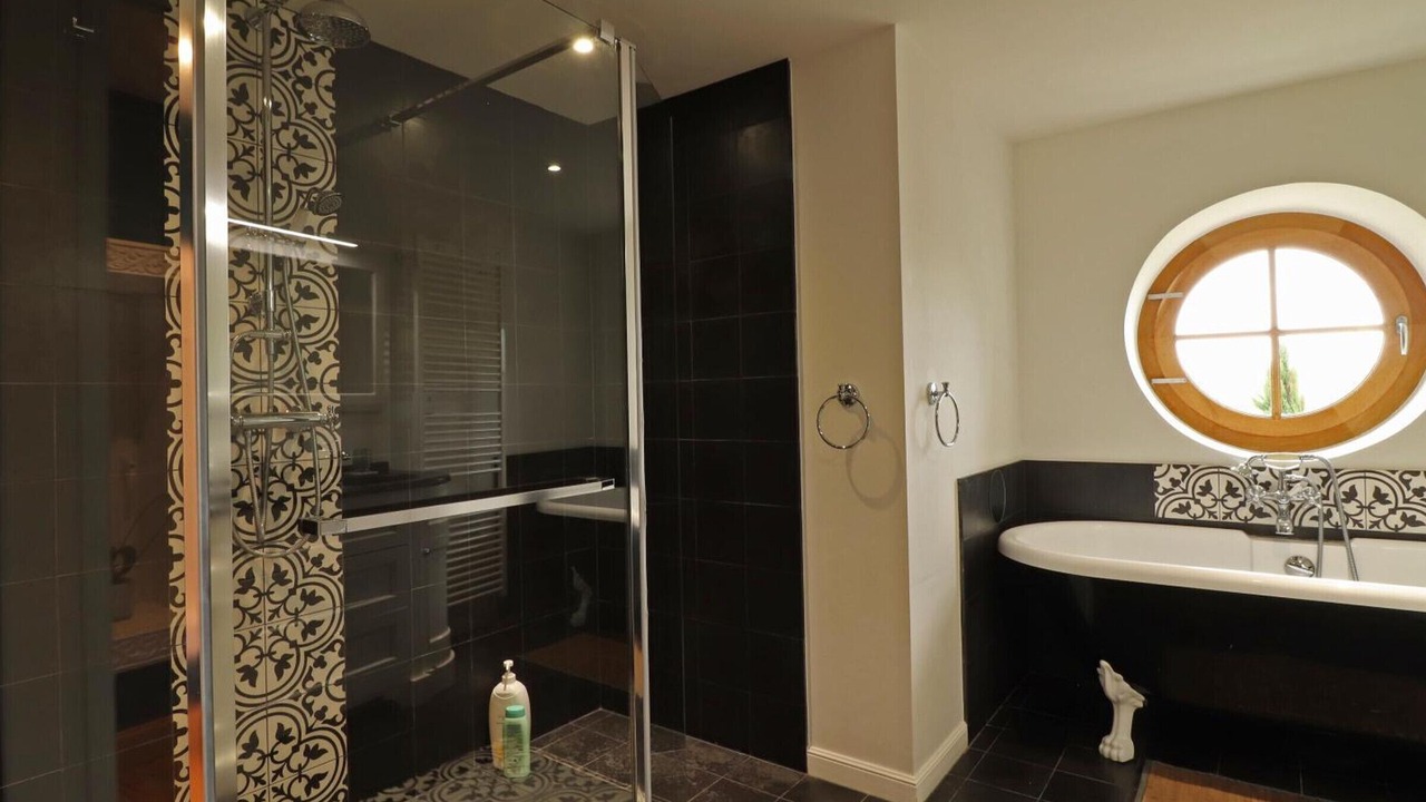 Photo of Bathroom in Mace