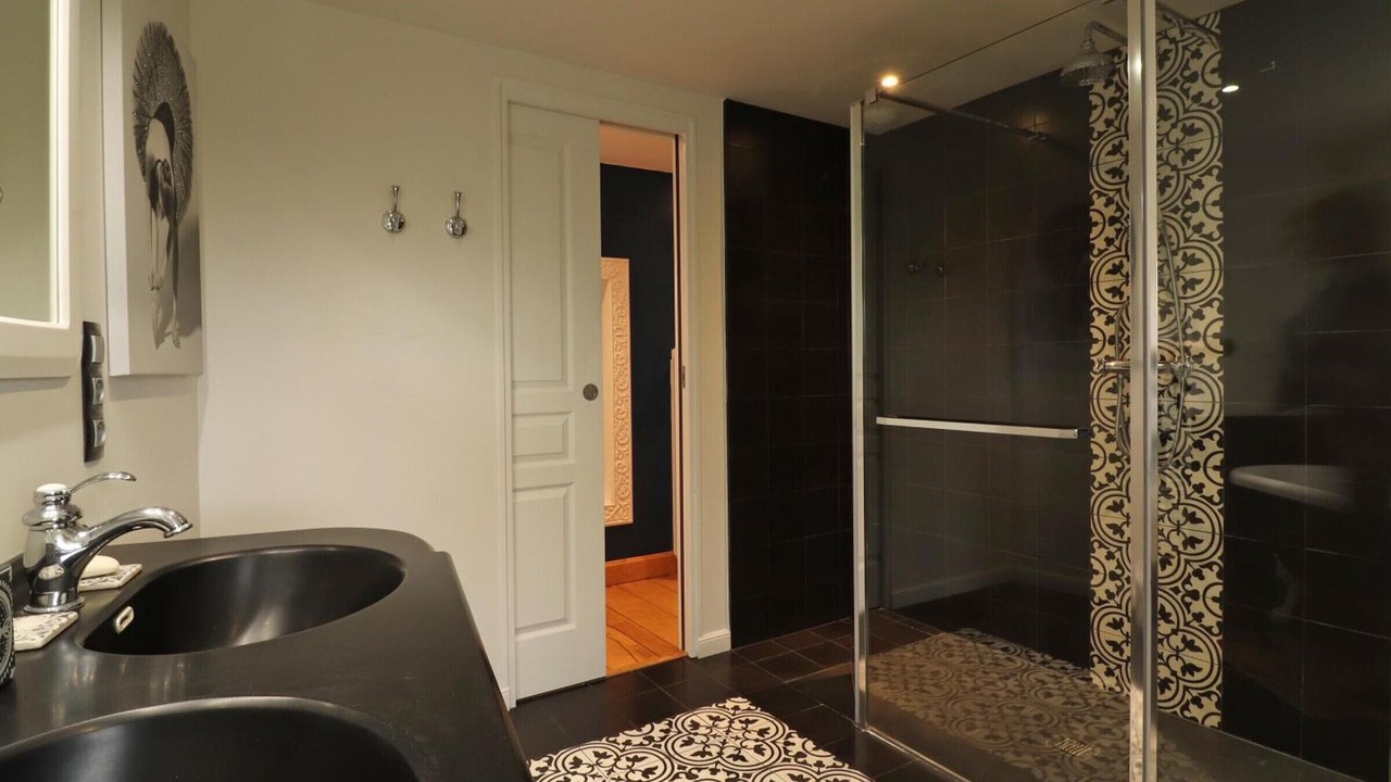 Photo of Bathroom in Mace