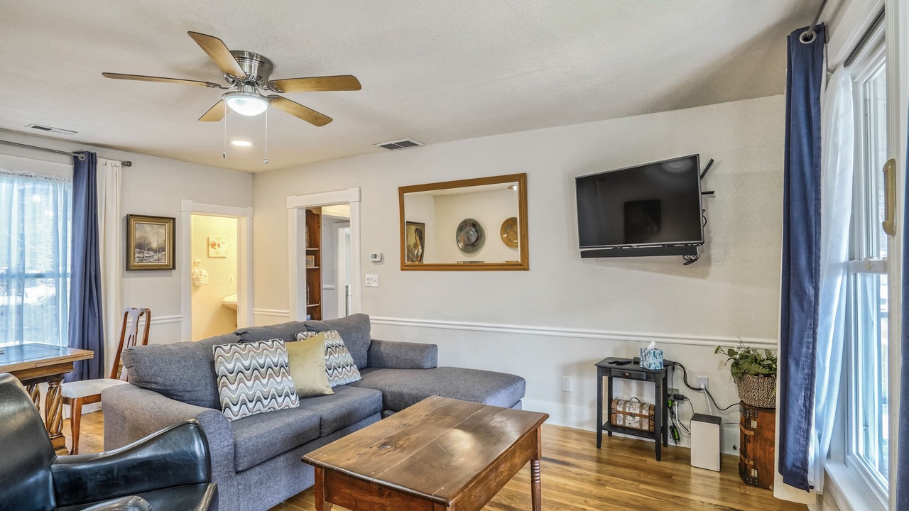 Photo of Livingroom in Manitou Springs