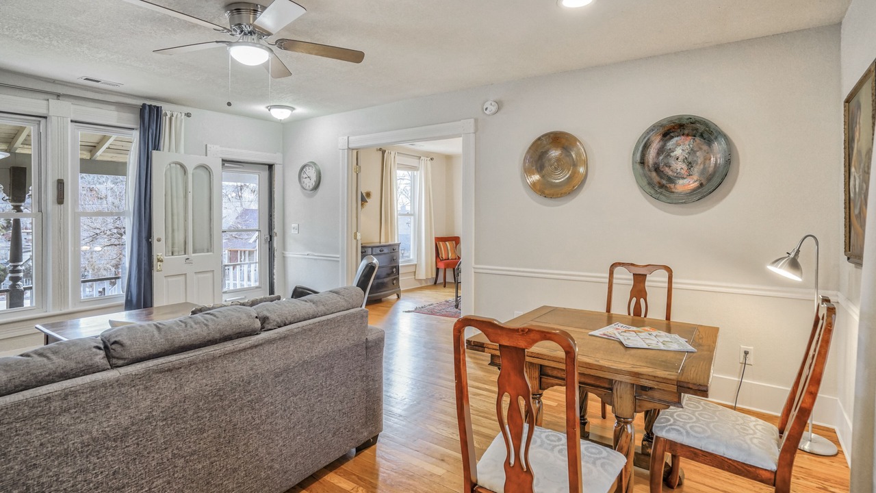 Photo of Livingroom in Manitou Springs