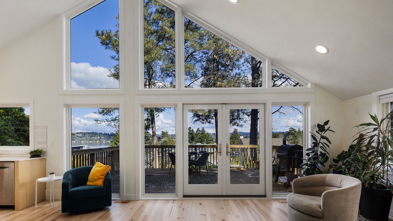 Photo of Livingroom in Seattle Metro Area
