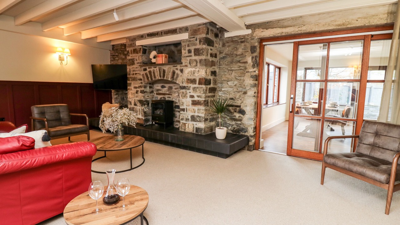 Photo of Others in Bow Street