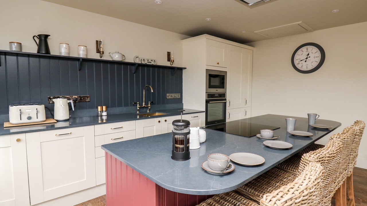 Photo of Others in Bow Street