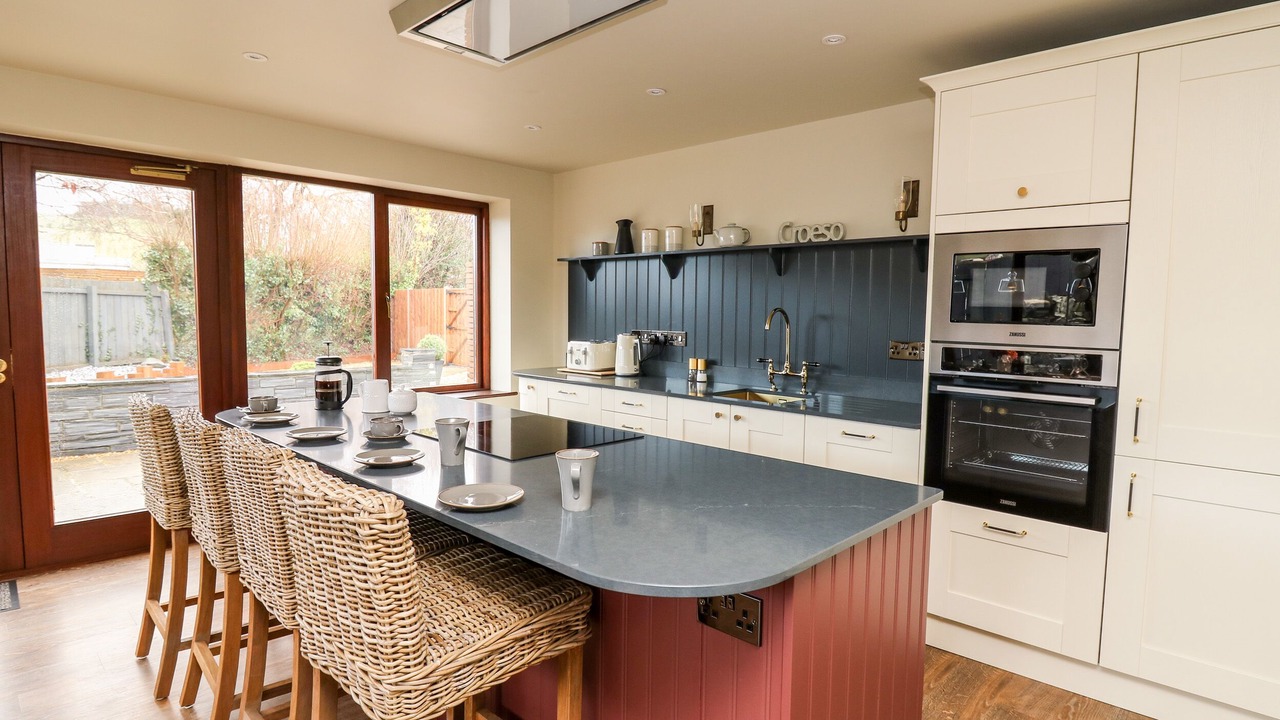 Photo of Others in Bow Street