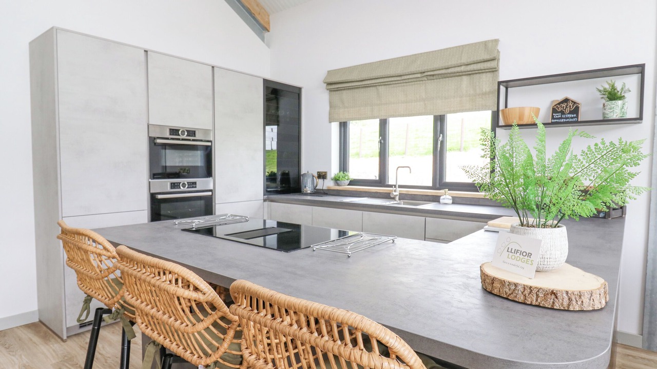 Photo of Others in Kingswood