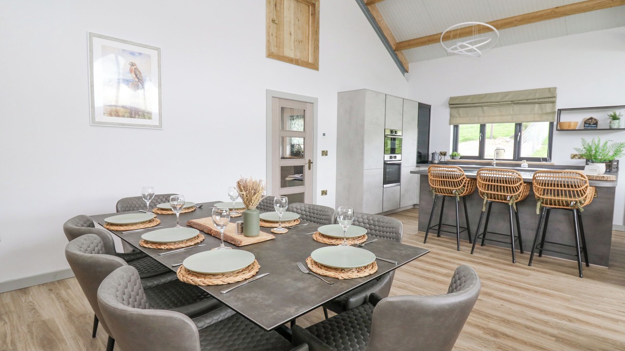 Photo of Others in Kingswood