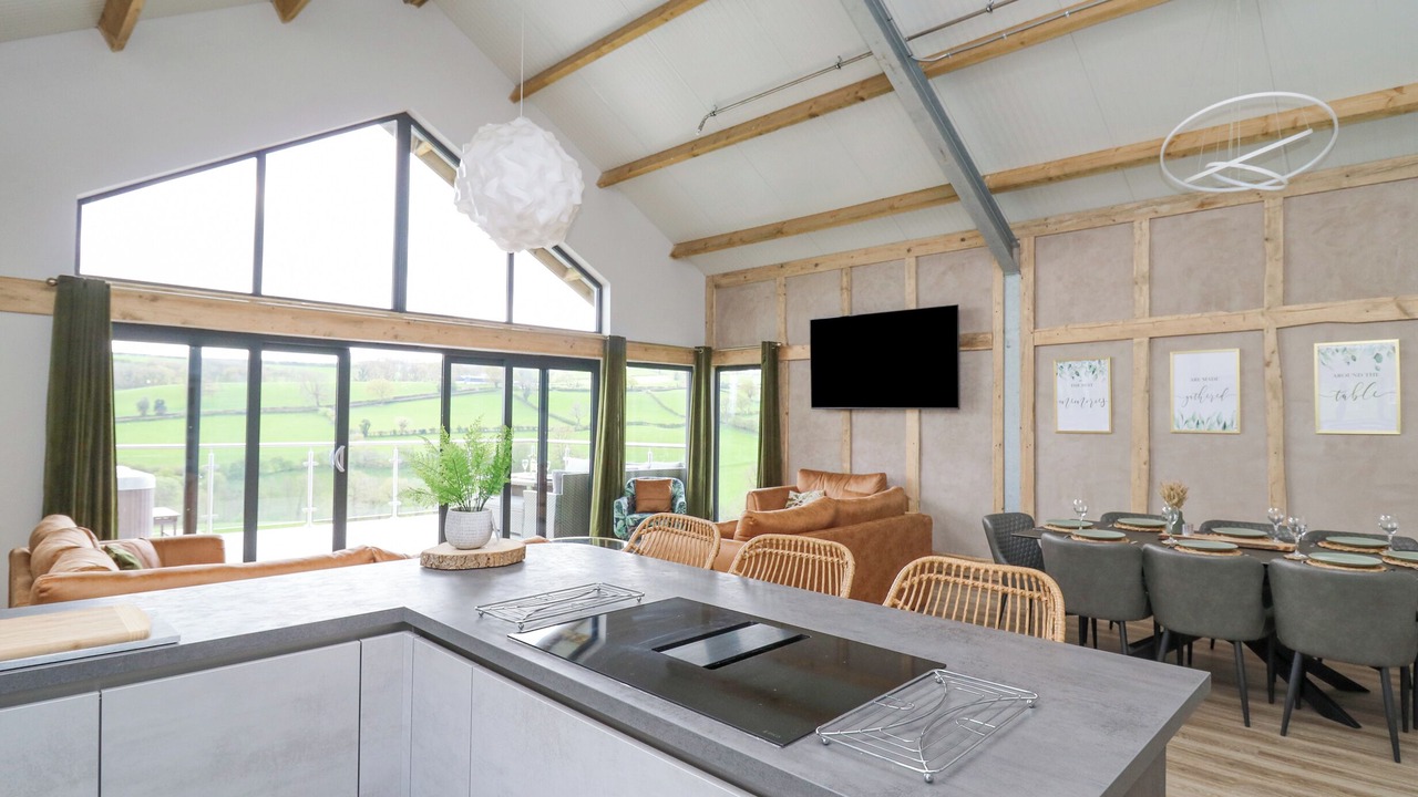 Photo of Others in Kingswood