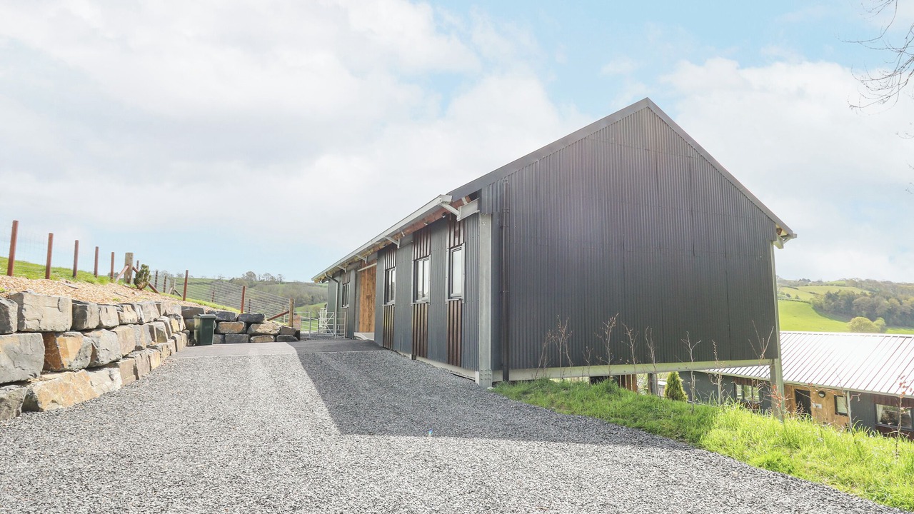 Photo of Others in Kingswood