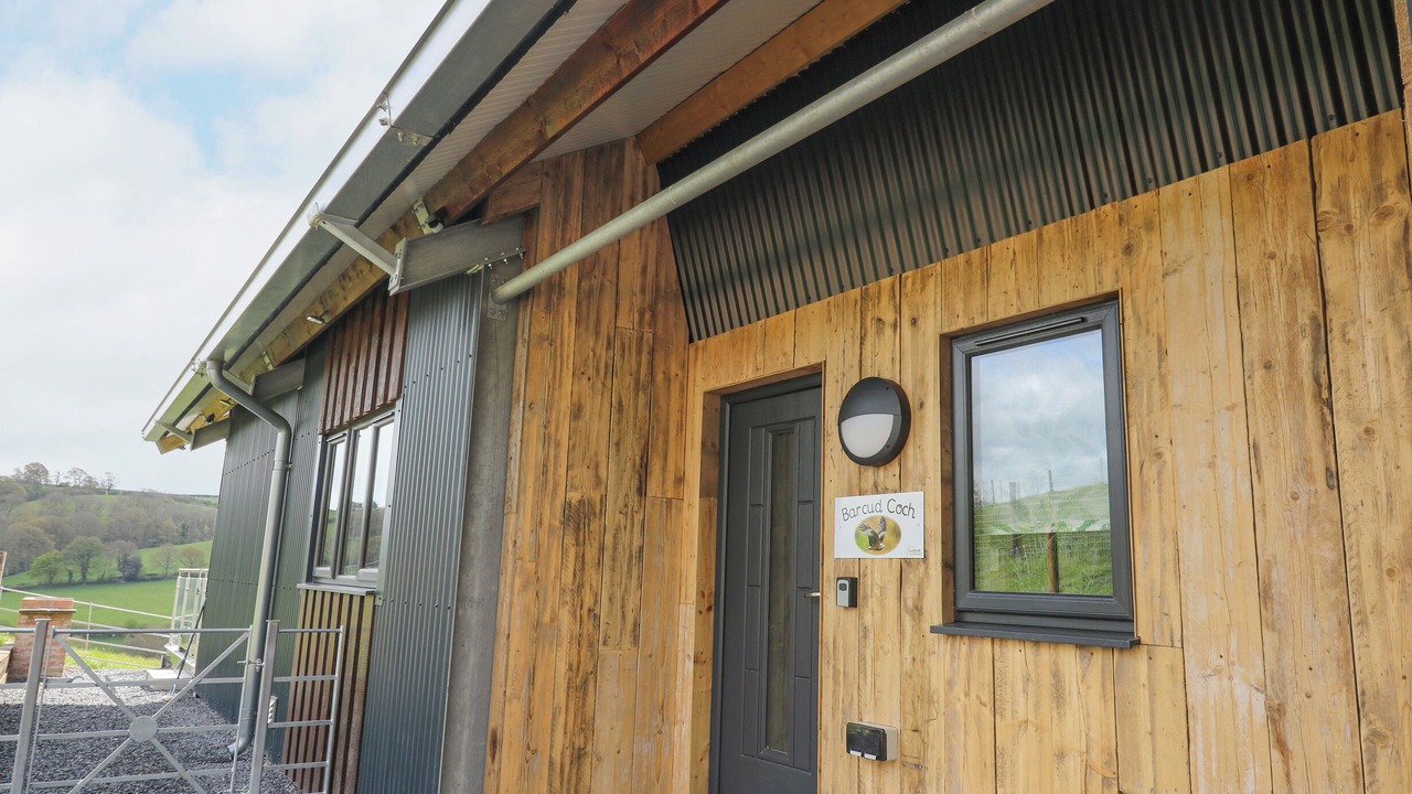 Photo of Others in Kingswood