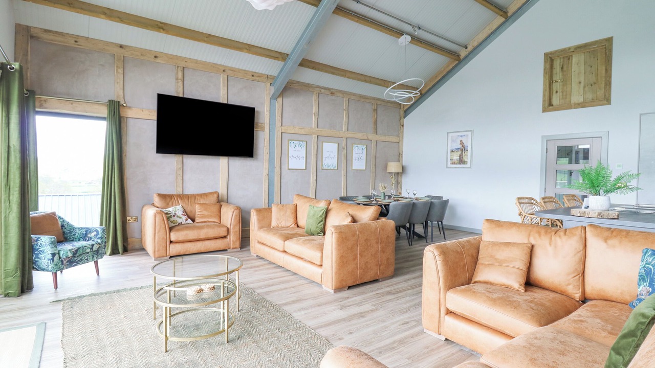 Photo of Others in Kingswood