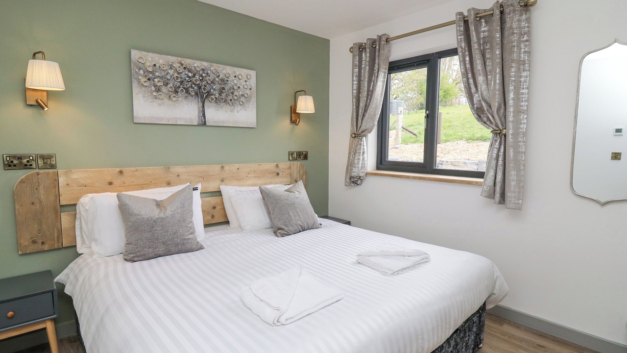 Photo of Others in Kingswood