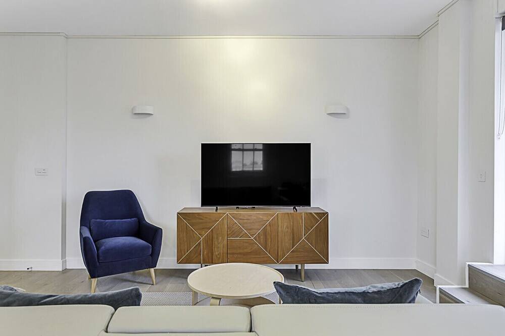 Photo of Livingroom in Turnham Green